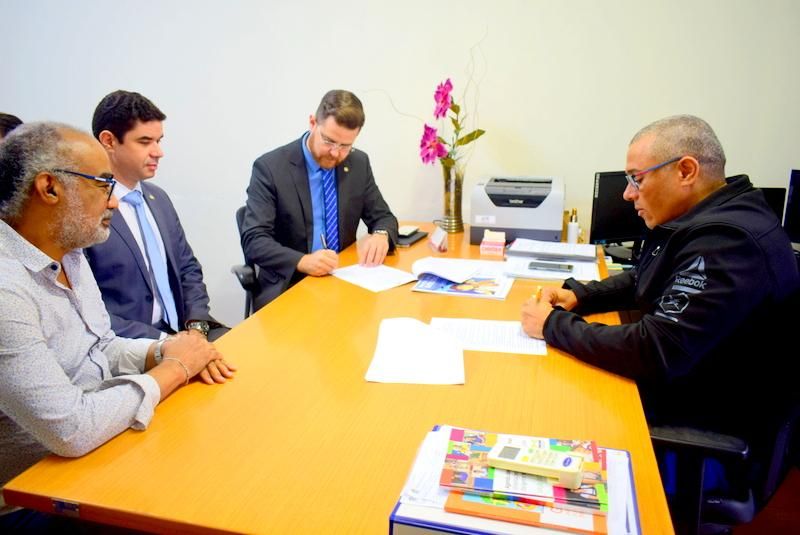 Unit, ITP e Semed formalizam parceria para avaliação diagnóstica de docentes da rede municipal